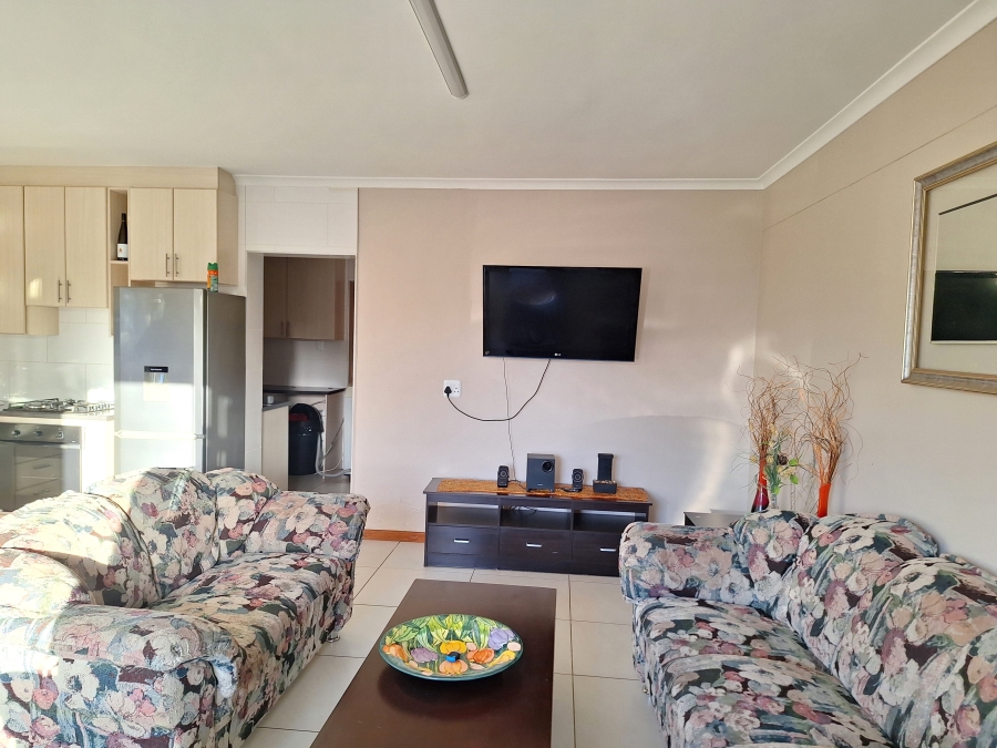To Let 2 Bedroom Property for Rent in Bothasrus Eastern Cape